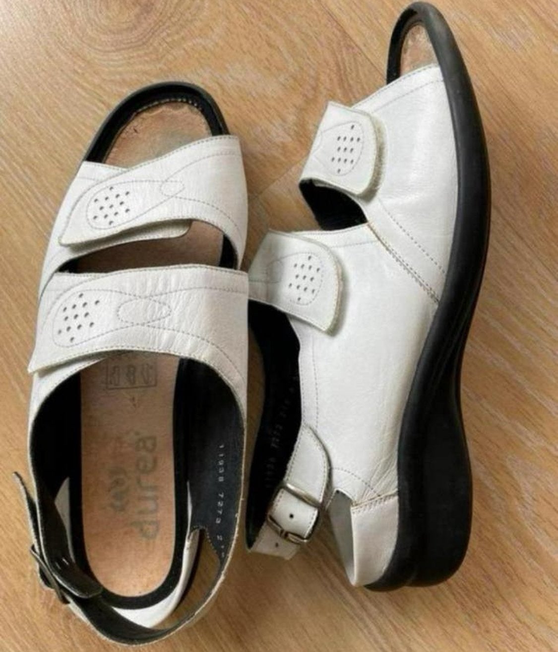 Durea witte leren sandalen maat 38.5 wijdte H ( 5 1/2 ), Kleding | Dames, Schoenen, Wit, Zo goed als nieuw, Sandalen of Muiltjes