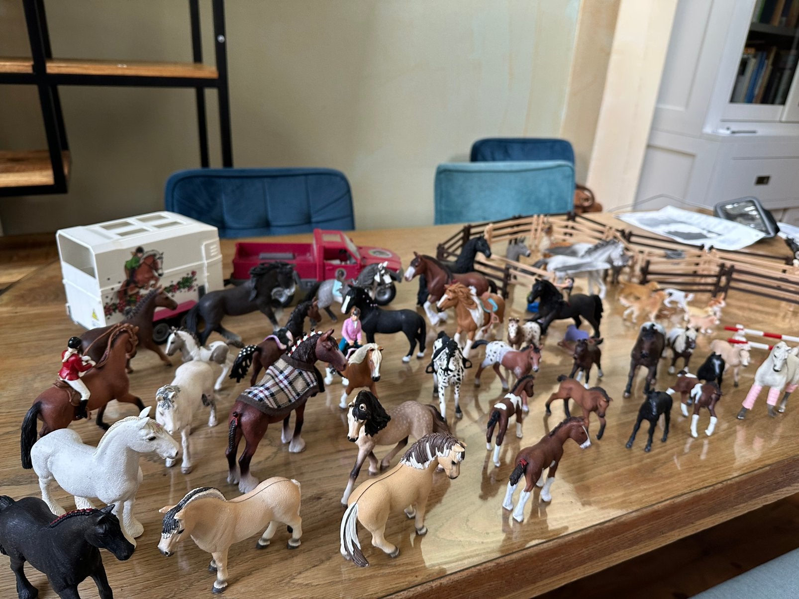 Schleich paarden, trailer, hekjes en boerderij dieren, Ophalen of Verzenden, Gebruikt, Jongen of Meisje