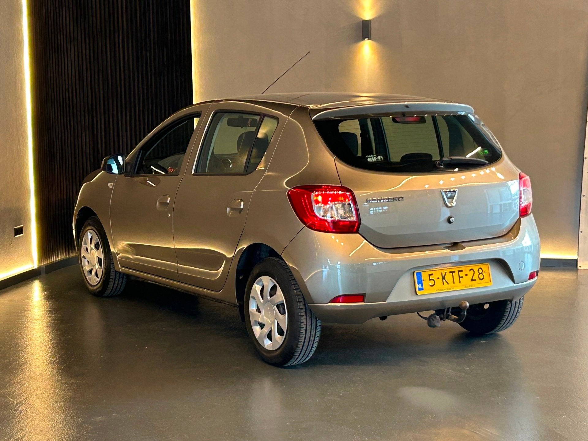 Dacia Sandero 0.9 TCe Lauréate|2E EIG|NAP|NAVI|APK04-27|TRE, Auto's, Voorwielaandrijving, Gebruikt, 31 €/maand, 937 kg