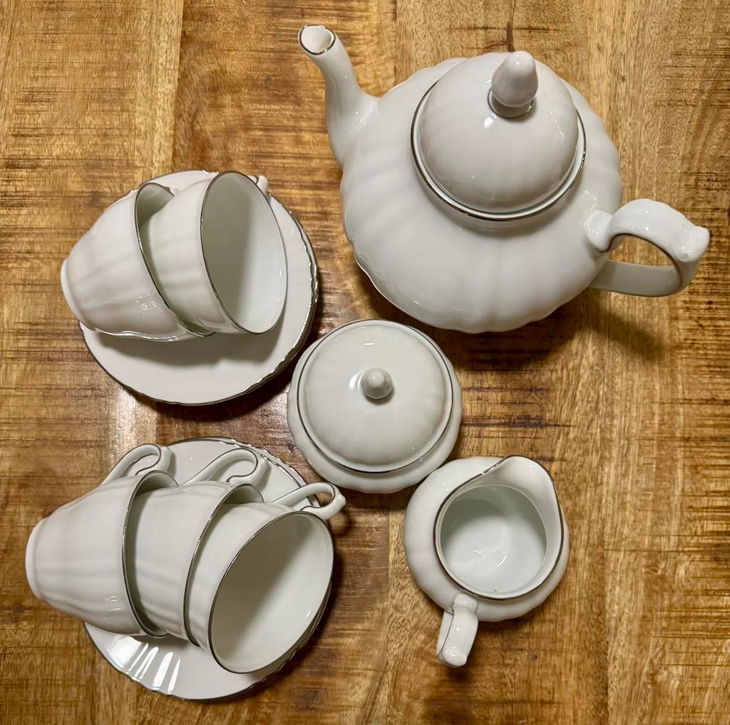 Mooi 8 delig Hutschenreuther Wit/Zilver Servies., Antiek en Kunst, Ophalen of Verzenden