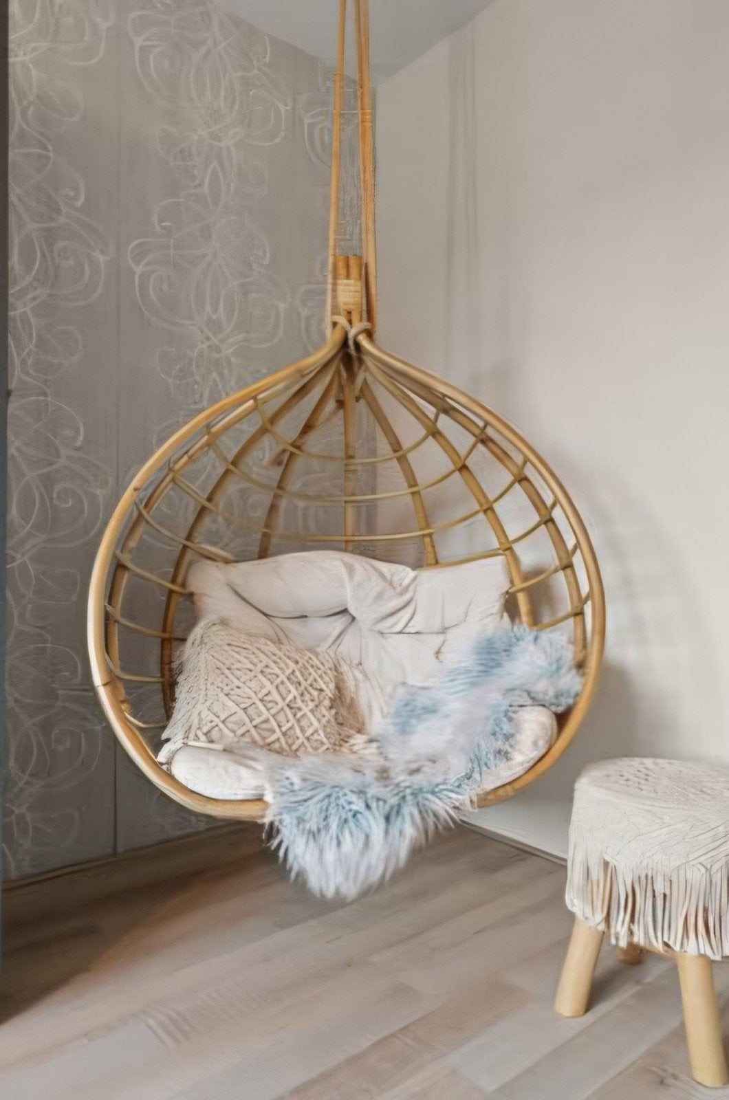 Rotan /Bamboe hangstoel met zitkussen, Huis en Inrichting, Stoelen, Ophalen, Wit, Boho, Scandinavisch, Modern, Ibiza, Stof