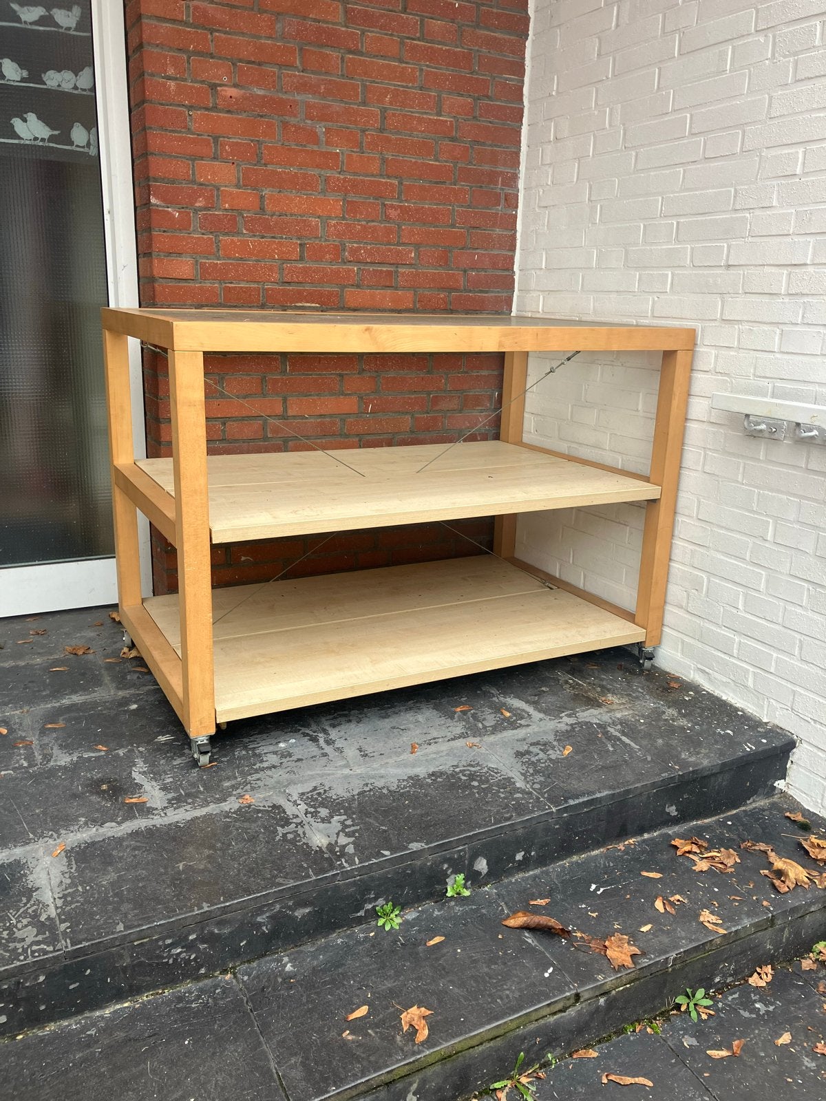 Houten tafel  op wielen, Ophalen of Verzenden, Gebruikt