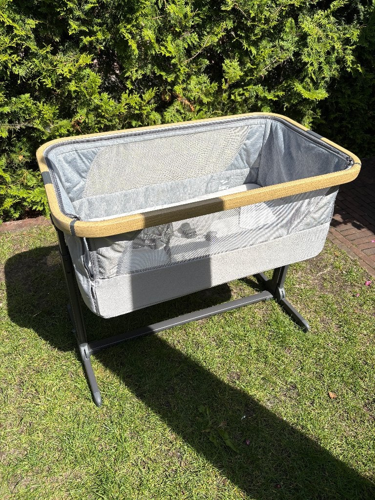 Europe Baby Zoë Co-Sleeper / Wieg – Grijs met houtlook, Ophalen, Zo goed als nieuw, Wieg