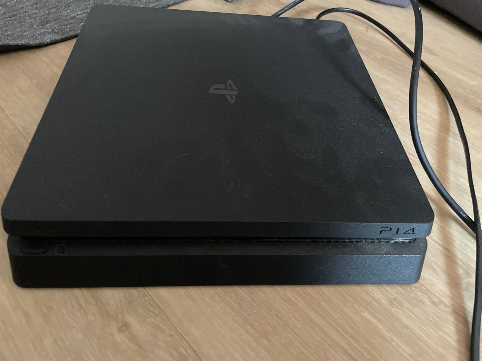 Foto 3 van PS4 Original met 500GB opslag en diverse games