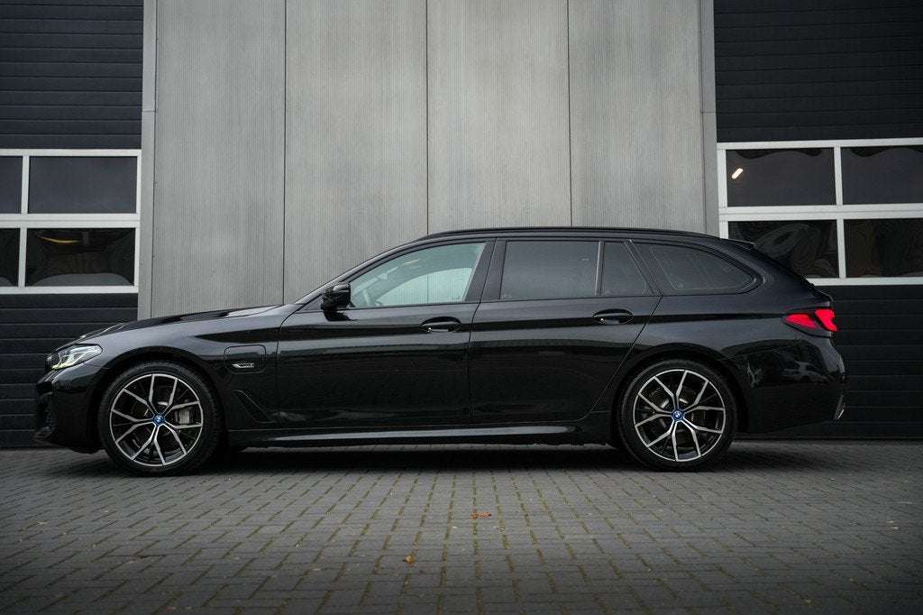 BMW 5 Serie Touring 530e 293 pk Business Edition Plus M-Spor, 1998 cc, Achterwielaandrijving, Gebruikt, Euro 6
