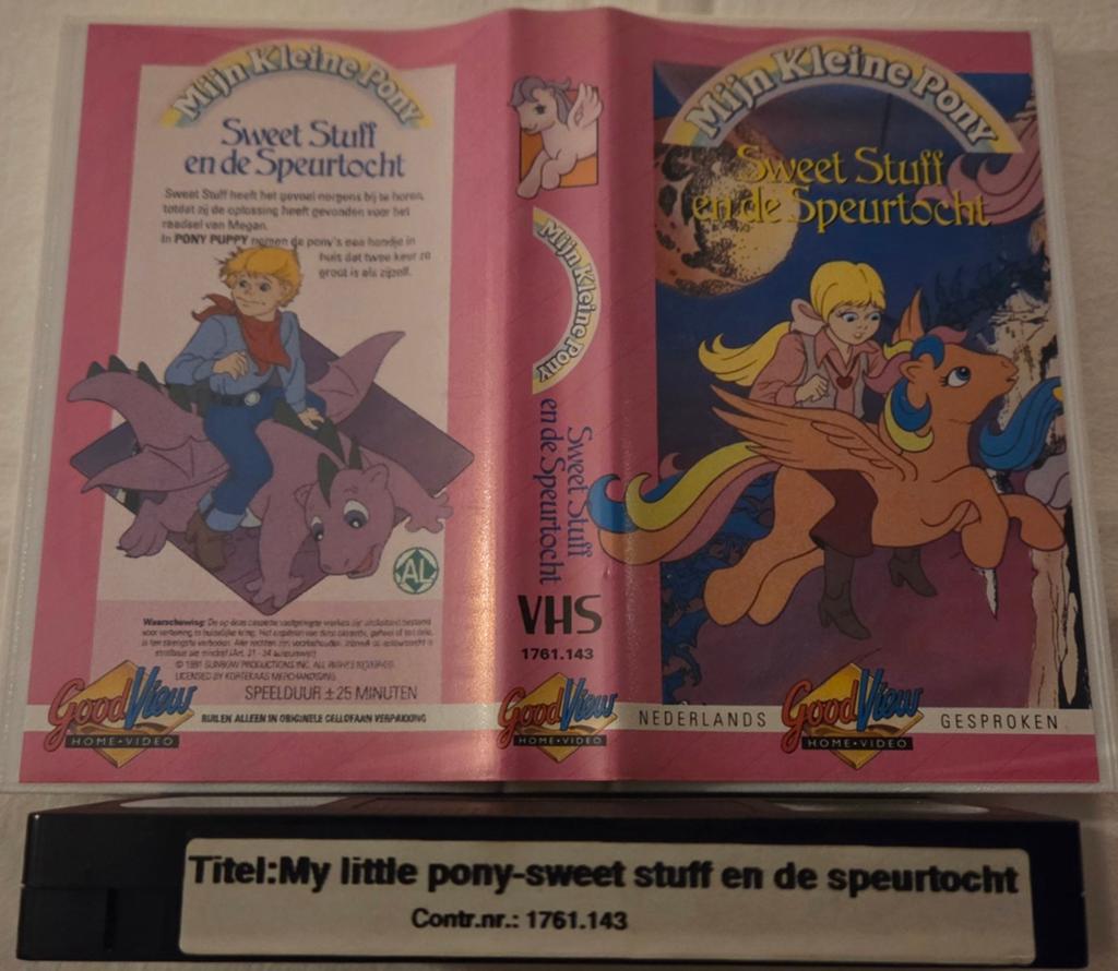 My Little Pony Sweet Stuff En De Speurtocht VHS Cartoon, Alle leeftijden, Ophalen of Verzenden, Gebruikt
