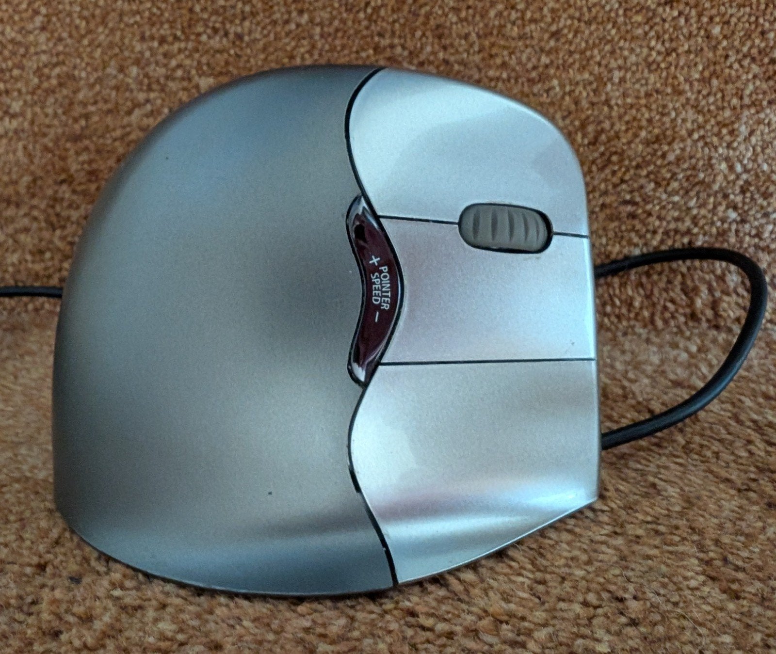 Evoluent VerticalMouse 4 R bedraad - defect, voor onderdelen, Computers en Software, Ophalen, Rechtshandig, Muis, Ergonomisch