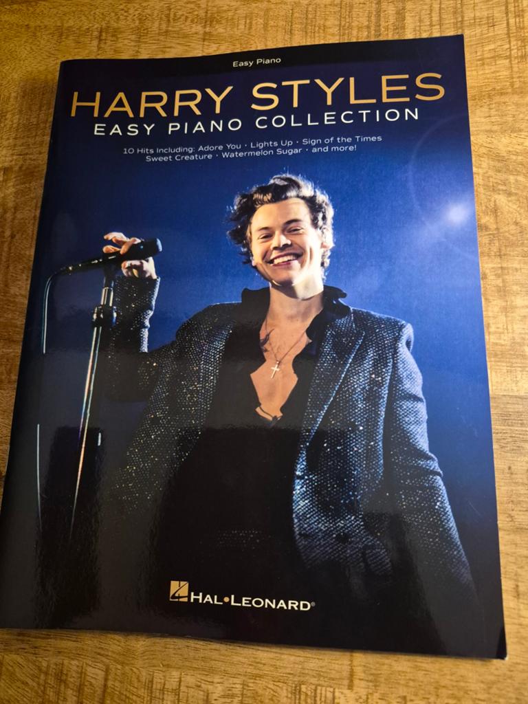 Harry Styles Easy piano CollectionVaste prijs€15euro, Verzenden, Artiest of Componist, Populair, Piano