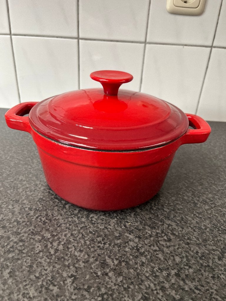 Zeer nette Nameta gietijzeren braadpan , pan  20 cm ., Huis en Inrichting, Ophalen of Verzenden, Zo goed als nieuw, Met deksel