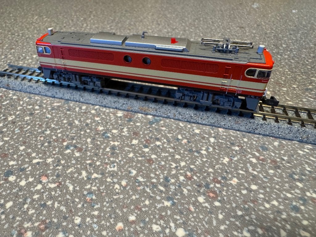 Kato electrische locomotief 13001-3, Hobby en Vrije tijd, Modeltreinen | N-Spoor, Overige merken, Gebruikt, Ophalen of Verzenden