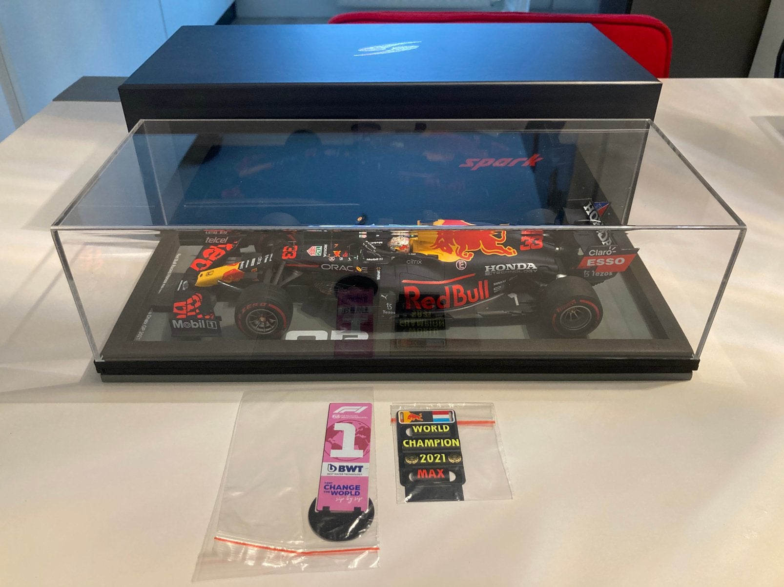Max Verstappen rb16b winner abu dhabi gp 2021 spark 1/18, Ophalen of Verzenden, Nieuw, Auto, Overige merken