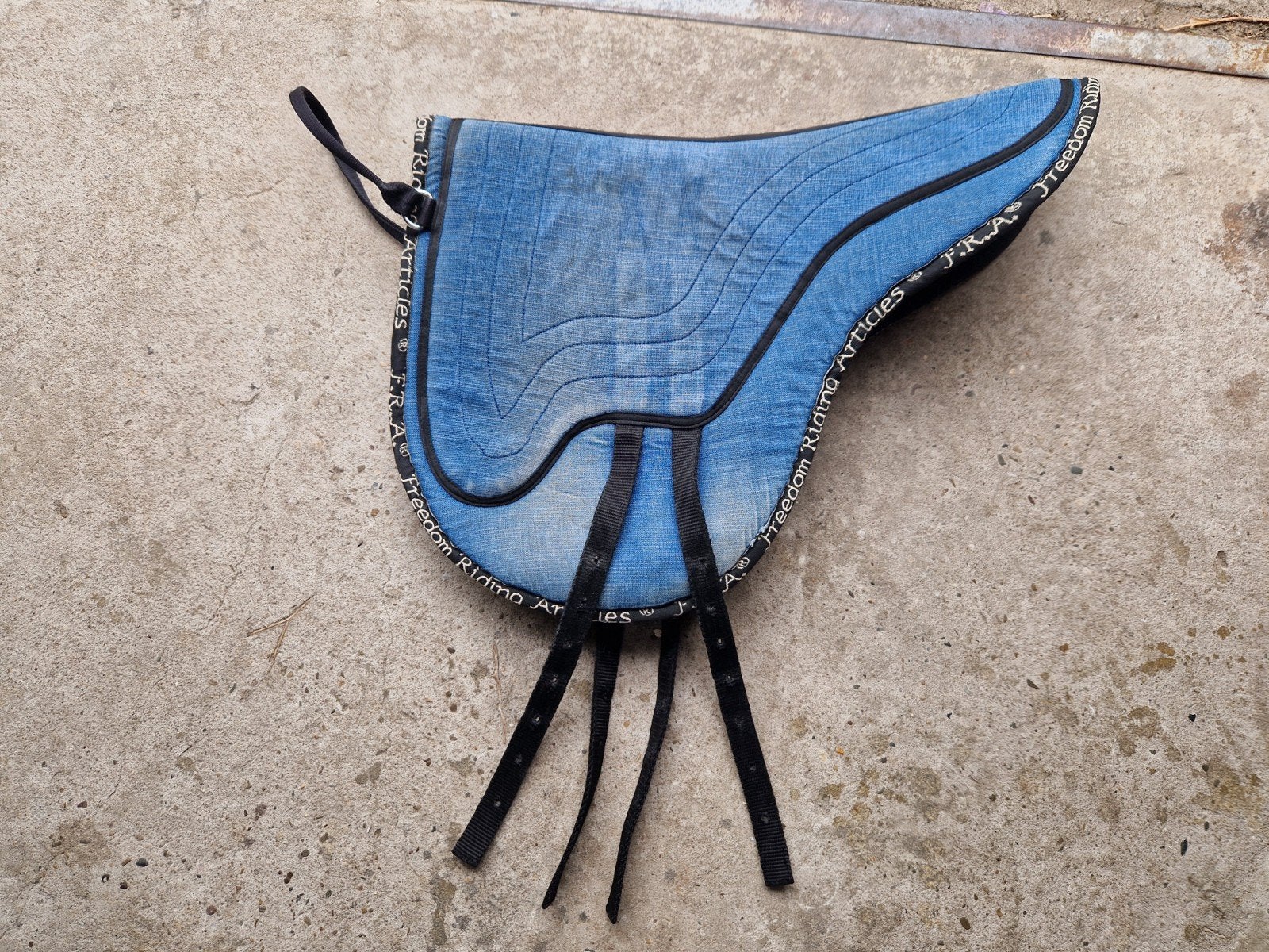 F.R.A barebackpad. 1 maat, Dieren en Toebehoren, Paarden en Pony's | Hoofdstellen en Tuigage, Gebruikt, Overige typen, Overige disciplines