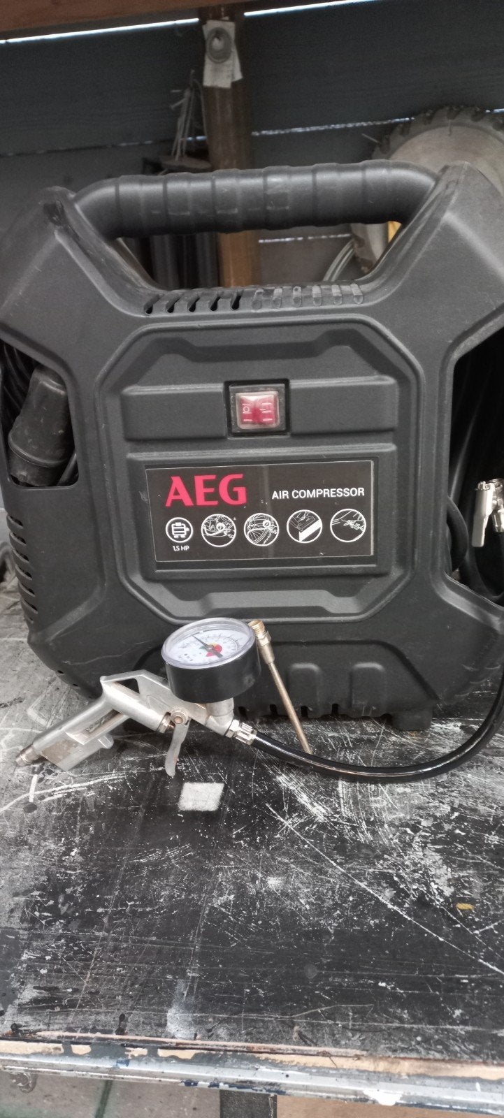 Compressor, Doe-het-zelf en Verbouw, Compressors, Ophalen, Zo goed als nieuw