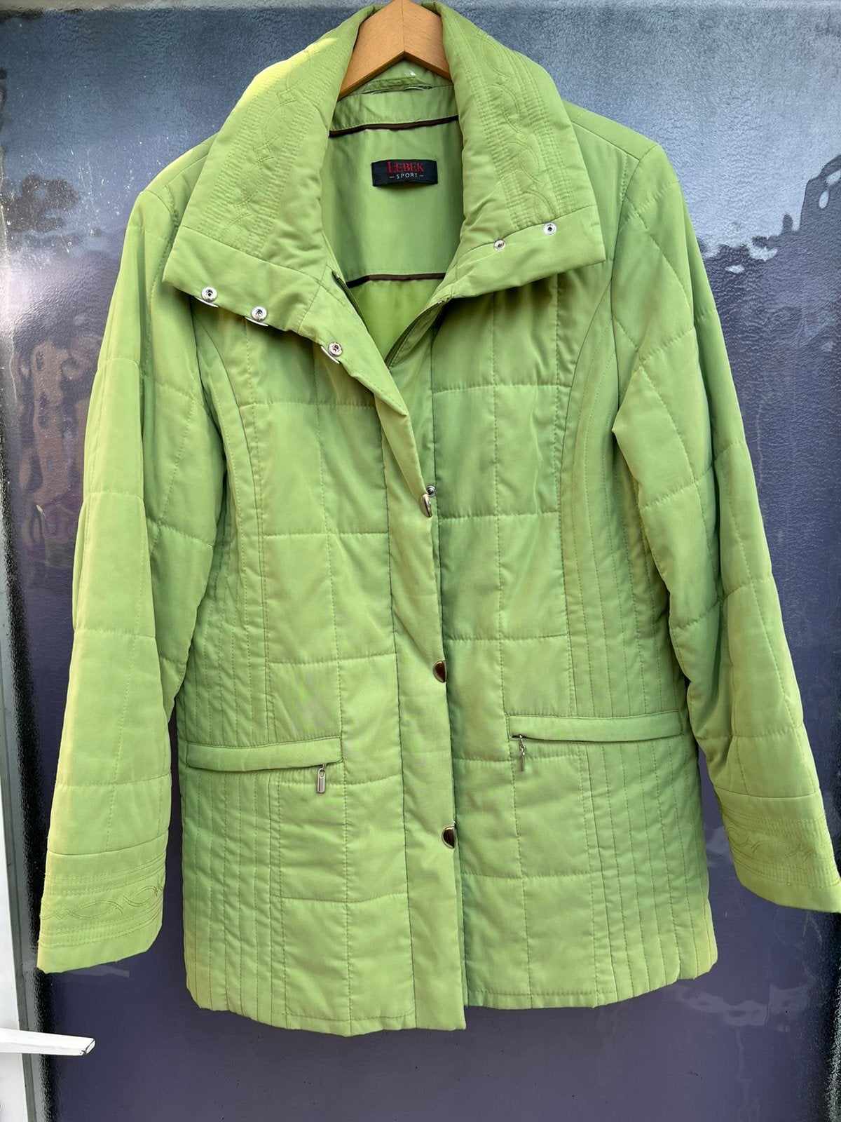 Mooie groene kwaliteitsjas met rits (L). Als nieuw !, Ophalen of Verzenden, Zo goed als nieuw, Maat 42/44 (L), Groen