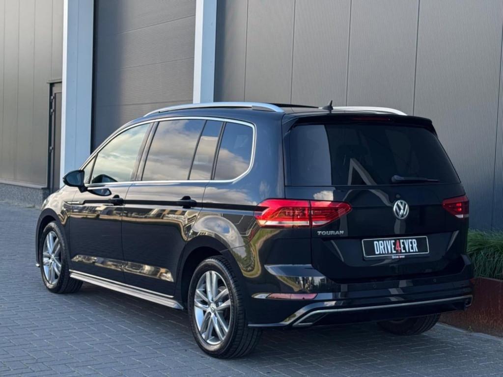 Volkswagen Touran 1.5 TSI 3x R line 7p DSG PANO NAVI LEDER L, Auto's, Volkswagen, Automaat, Automatische klimaatregeling, 4 cilinders