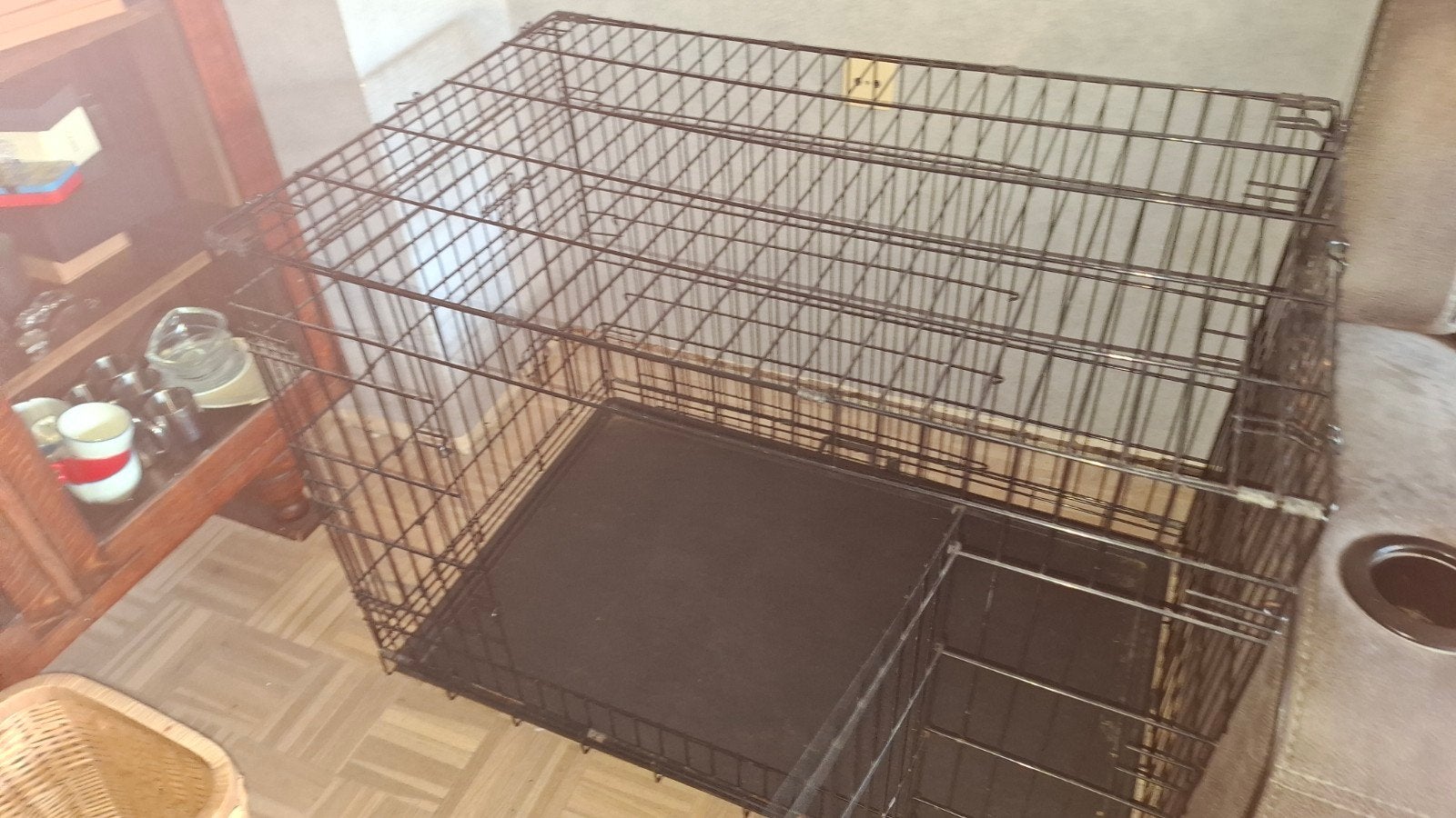 Bench voor middelgrote hond, Ophalen, Zo goed als nieuw