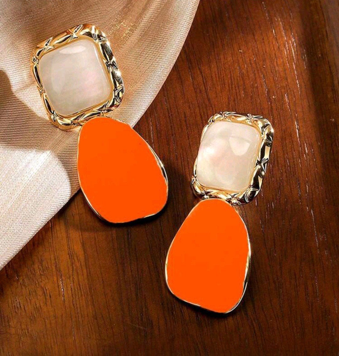 Nieuwe Oranje en Witte Oorbellen, Sieraden, Tassen en Uiterlijk, Oorbellen, Overige materialen, Hangers, Nieuw, Oranje