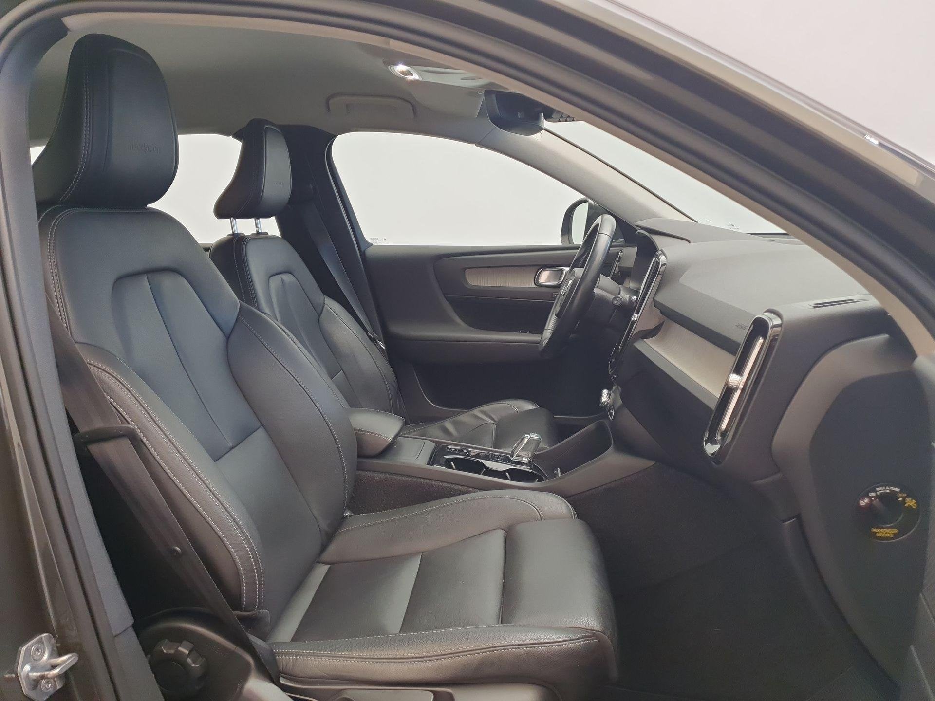 Volvo XC40 2.0 T4 AWD Inscription Trekhaak, Leder, ACC, Harm, Automaat, 12 maanden, Bedrijf, Vierwielaandrijving
