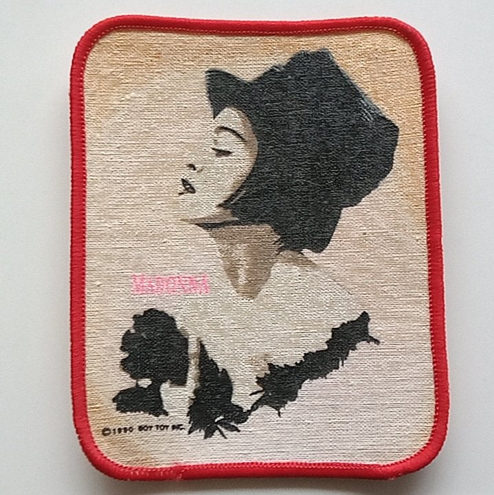 Madonna vrij zeldzame officiele 1990 patch m36, Verzenden, Zo goed als nieuw, Foto of Kaart