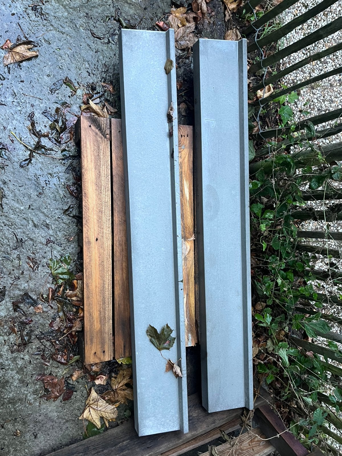 2 nieuwe vensterbanken beton grijs, Ophalen, Zo goed als nieuw