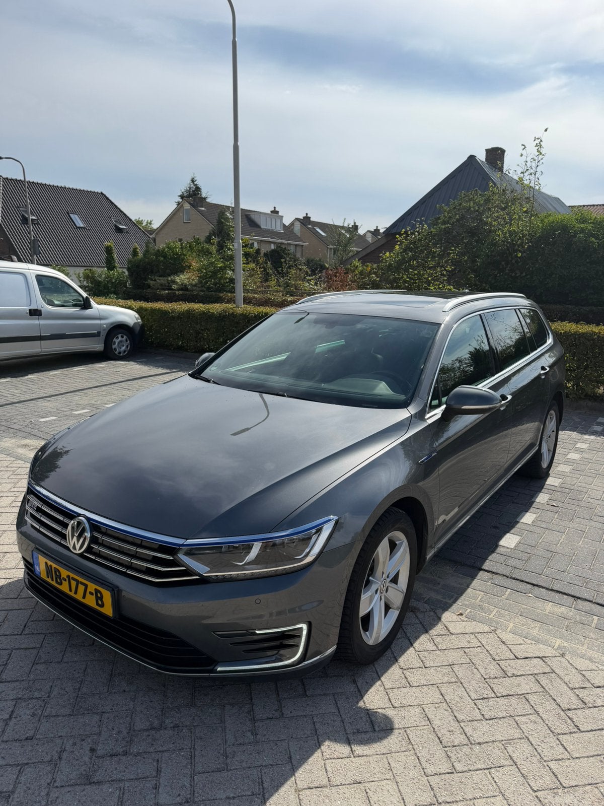 Volkswagen Passat 1.4 TSI 160KW GTE Phev VAR Dsg6 2016 Grijs, Auto's, Volkswagen, Zwart, 156 pk, Leder en Stof, Origineel Nederlands