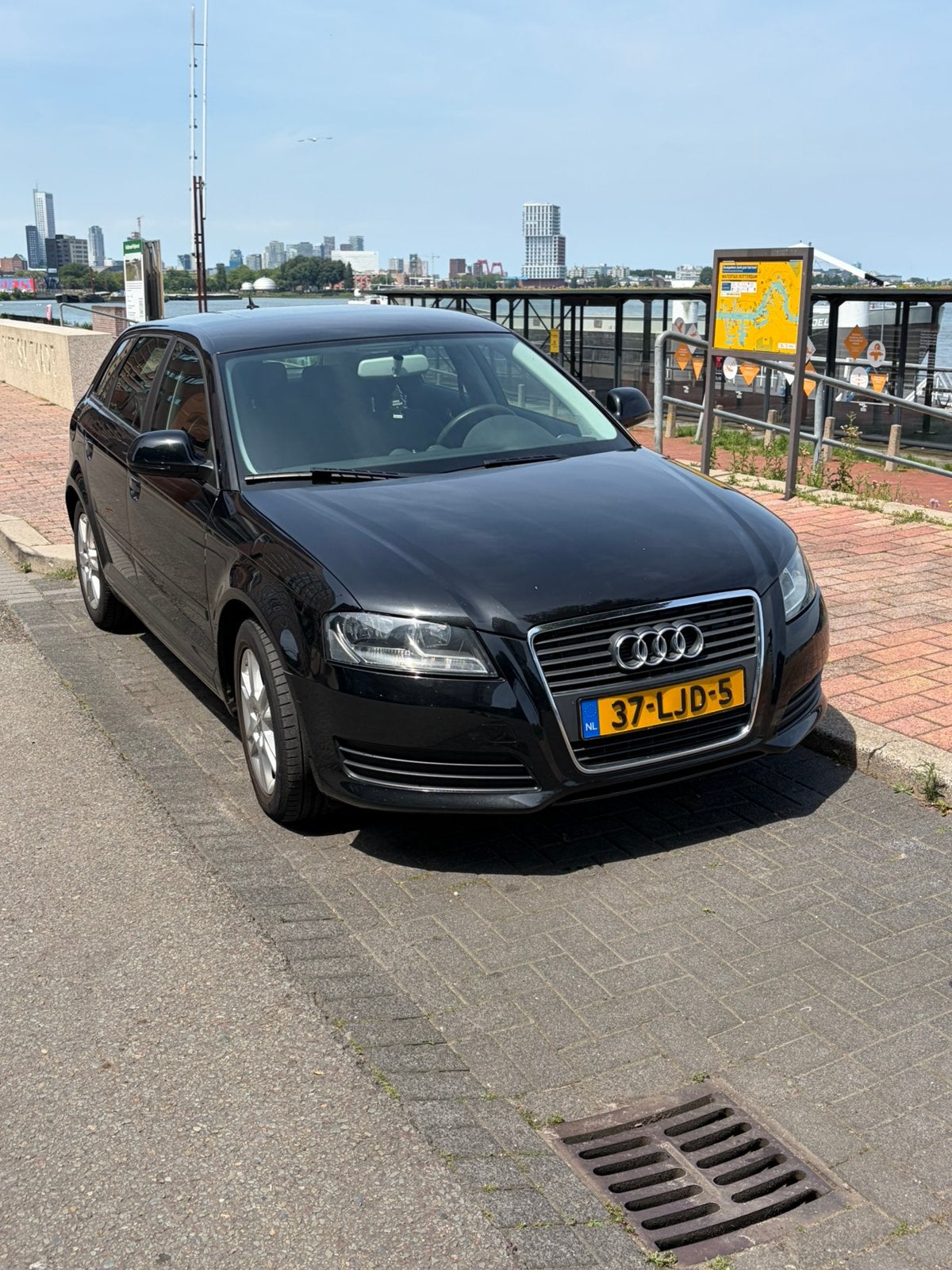 Audi A3 1.4 Tfsi 92KW Sportback S-tronic 2010 Zwart, Auto's, Audi, Euro 5, 125 pk, 4 cilinders, Zwart