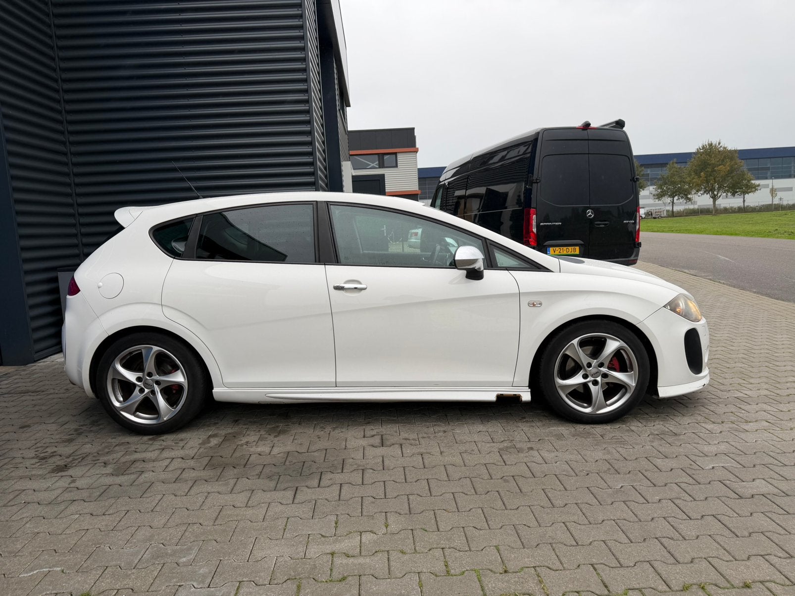 Seat Leon 1.8 TSI FR DSG, Auto's, 15 km/l, 680 kg, 4 cilinders, Wit