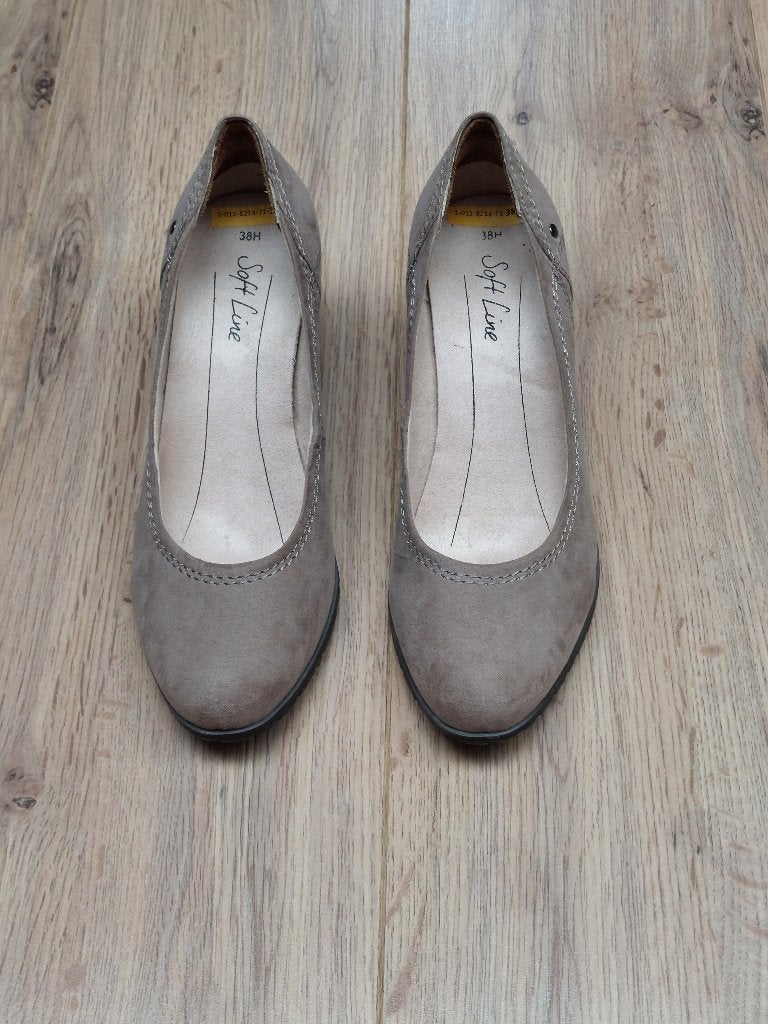 Soft line dames pumps, Kleding | Dames, Pumps, Beige, Nieuw, Ophalen of Verzenden