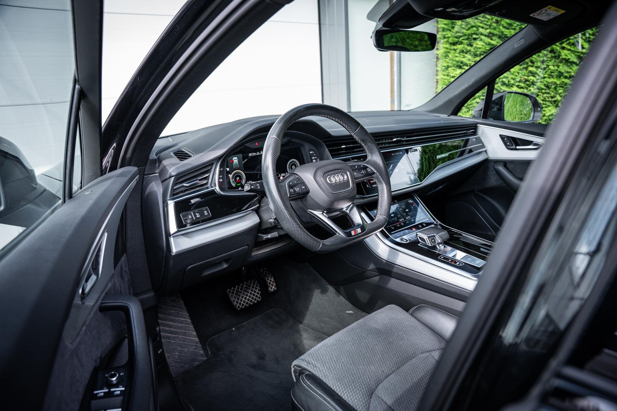 Audi Q7 55 TFSIe quattro S-Line |Luchtvering|Camera|Elek.A-k, Auto's, Audi, Automaat, Dealer onderhouden, 14 kWh, Gebruikt
