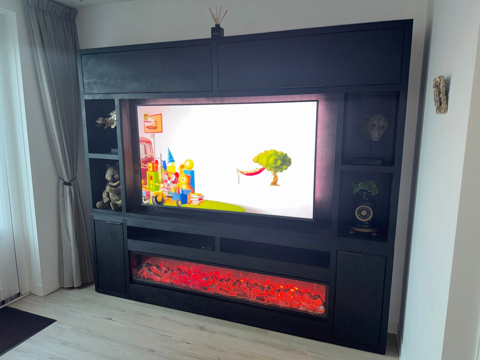 Cinewall met sfeerhaard, Ophalen, 200 cm of meer, Zo goed als nieuw, 200 cm of meer