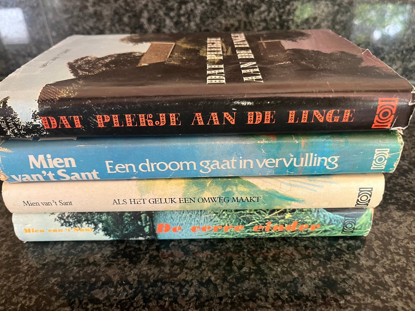 Mien van ‘t Sant, Ophalen of Verzenden, Zo goed als nieuw