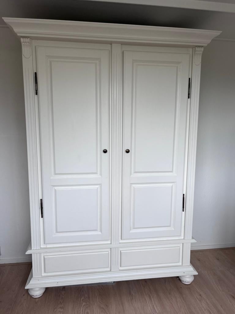 Witte kledingkasten, bedden en nachtkastjes landelijke stijl, Huis en Inrichting, Kasten | Kledingkasten, Ophalen, Gebruikt, 100 tot 150 cm