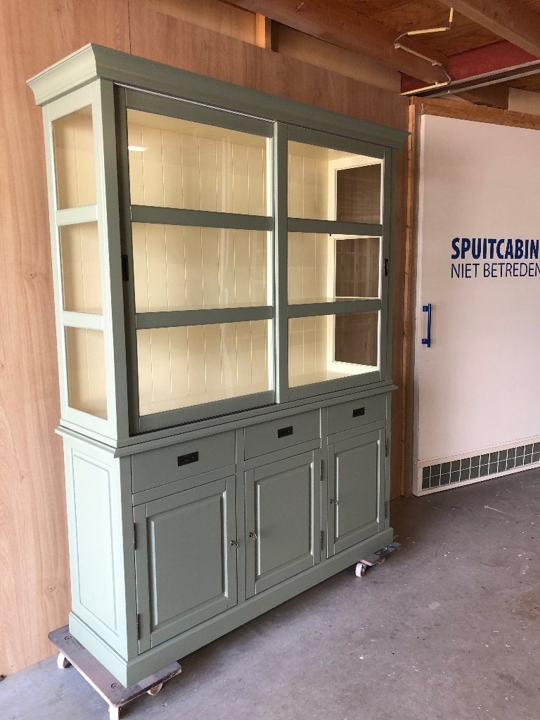 Buffetkast gespoten in Farrow and Ball in Nieuwstaat, Ophalen, Met deur(en), 200 cm of meer, 150 tot 200 cm