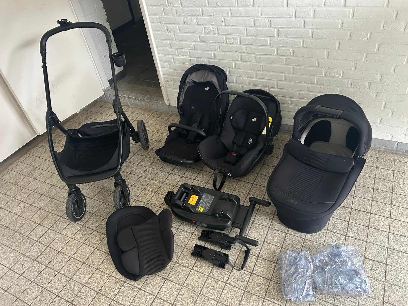 Joie Signature kinderwagen en autostoel, Zo goed als nieuw, Combiwagen, Met autostoeltje, Ophalen