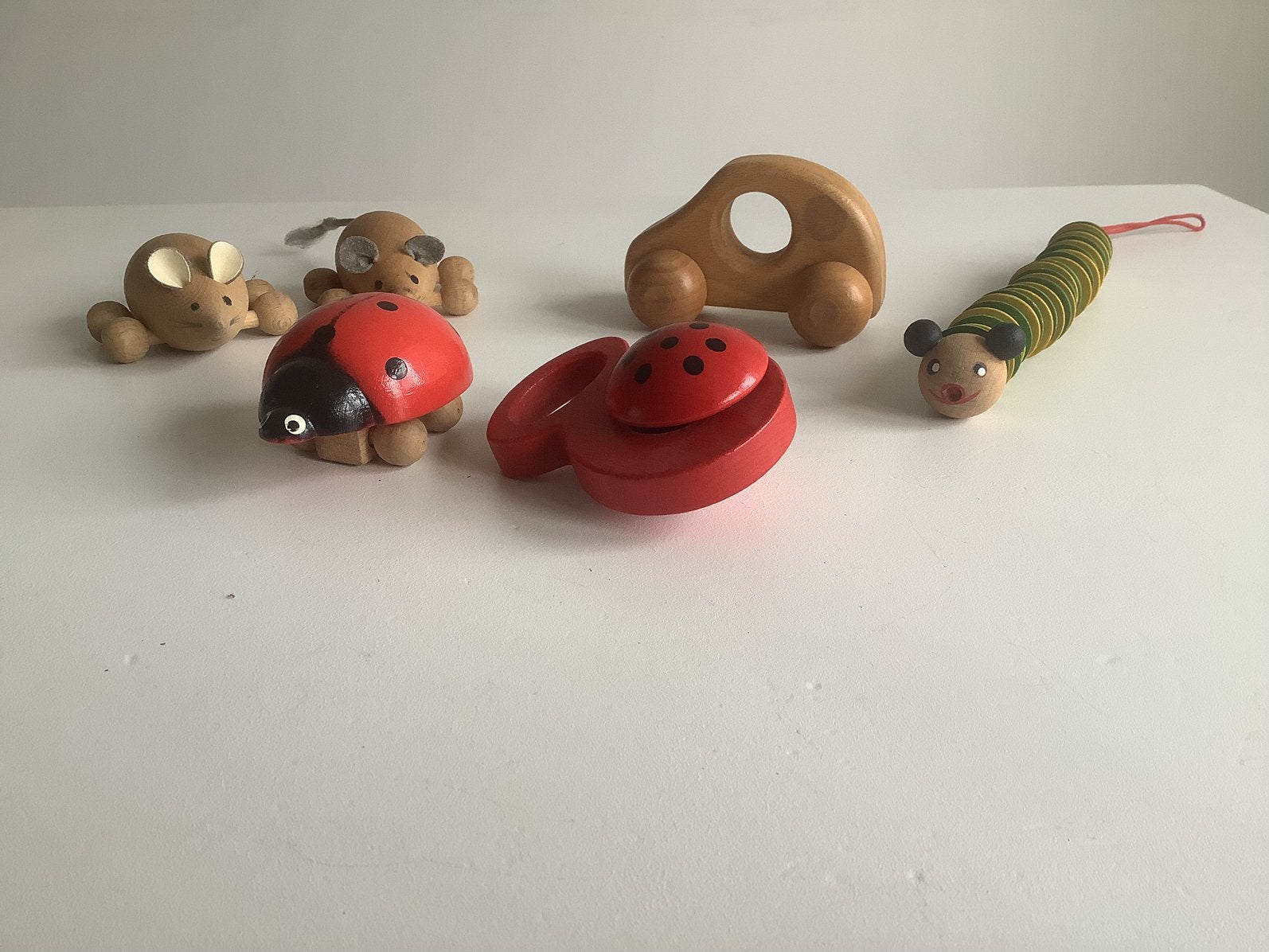 Houten speelgoed auto / muis / lieveheersbeestje / rammelaar, Kinderen en Baby's, Speelgoed | Houten speelgoed, Ophalen of Verzenden