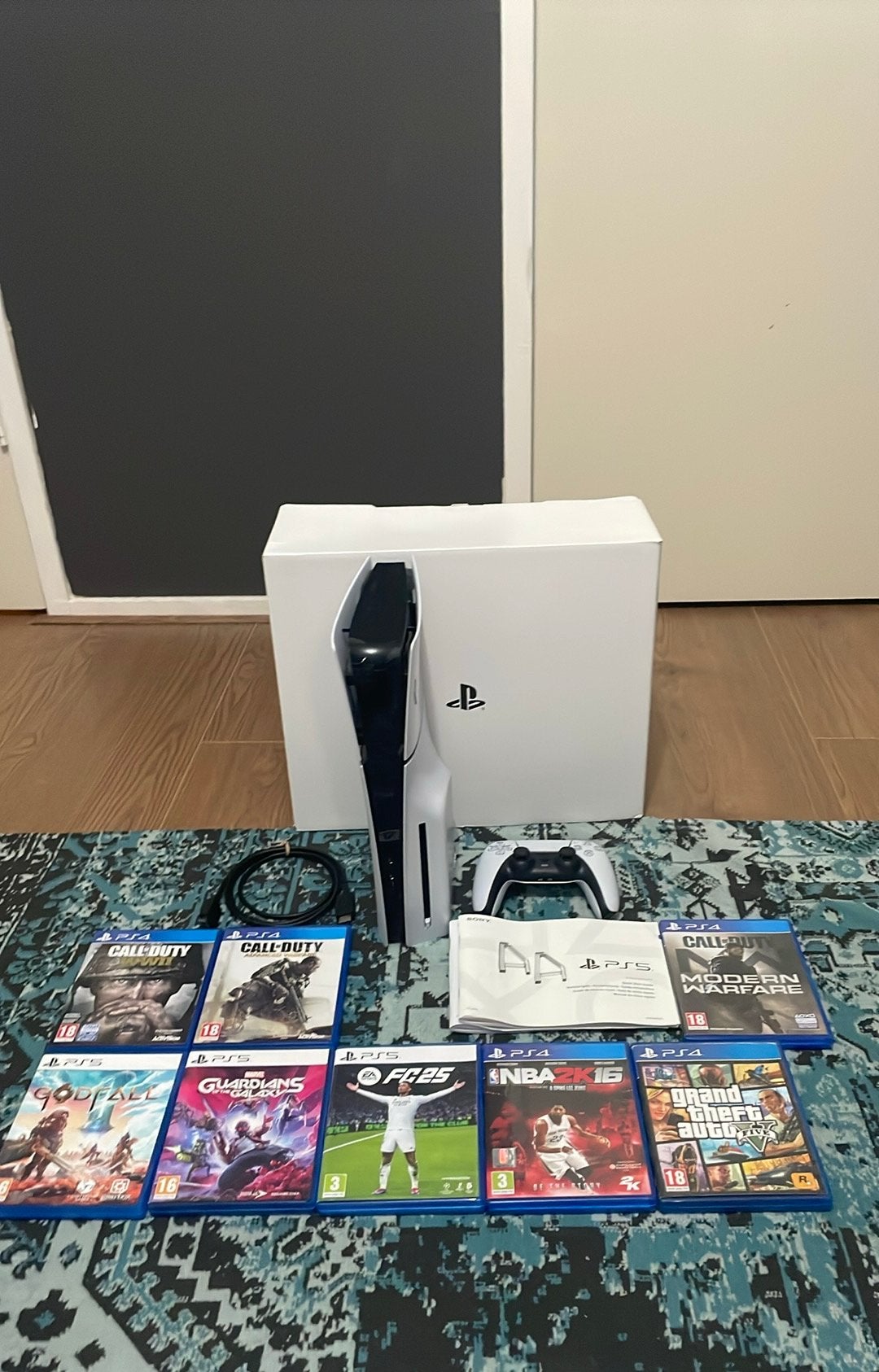 Playstation 5 slim disc editie + controller en evt games., Spelcomputers en Games, Spelcomputers | Sony PlayStation 5, Ophalen