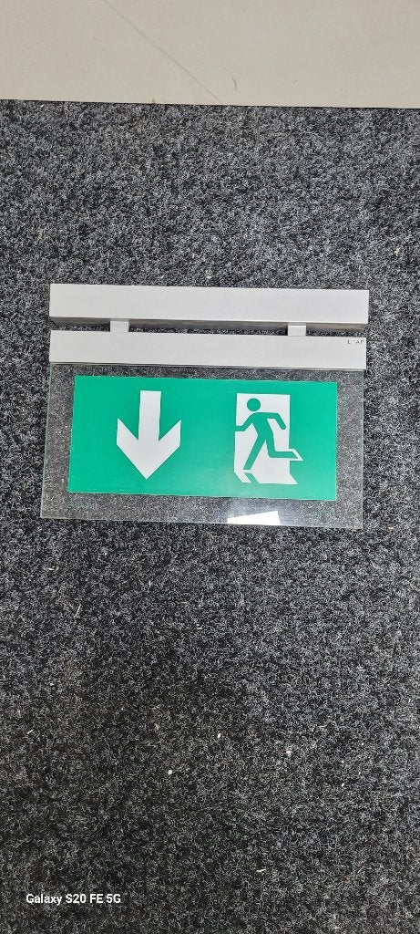 Nooduitgangsbord met armatuur - ETAP, Ophalen of Verzenden, Nieuw, Minder dan 50 watt, Lamp met armatuur