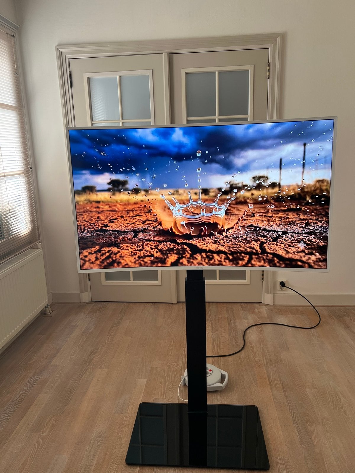 Gebogen Crystal UHD-tv 6-serie en elegante zwarte standaard, Audio, Tv en Foto, Televisies, LED, 50 Hz, Ophalen of Verzenden, Zo goed als nieuw
