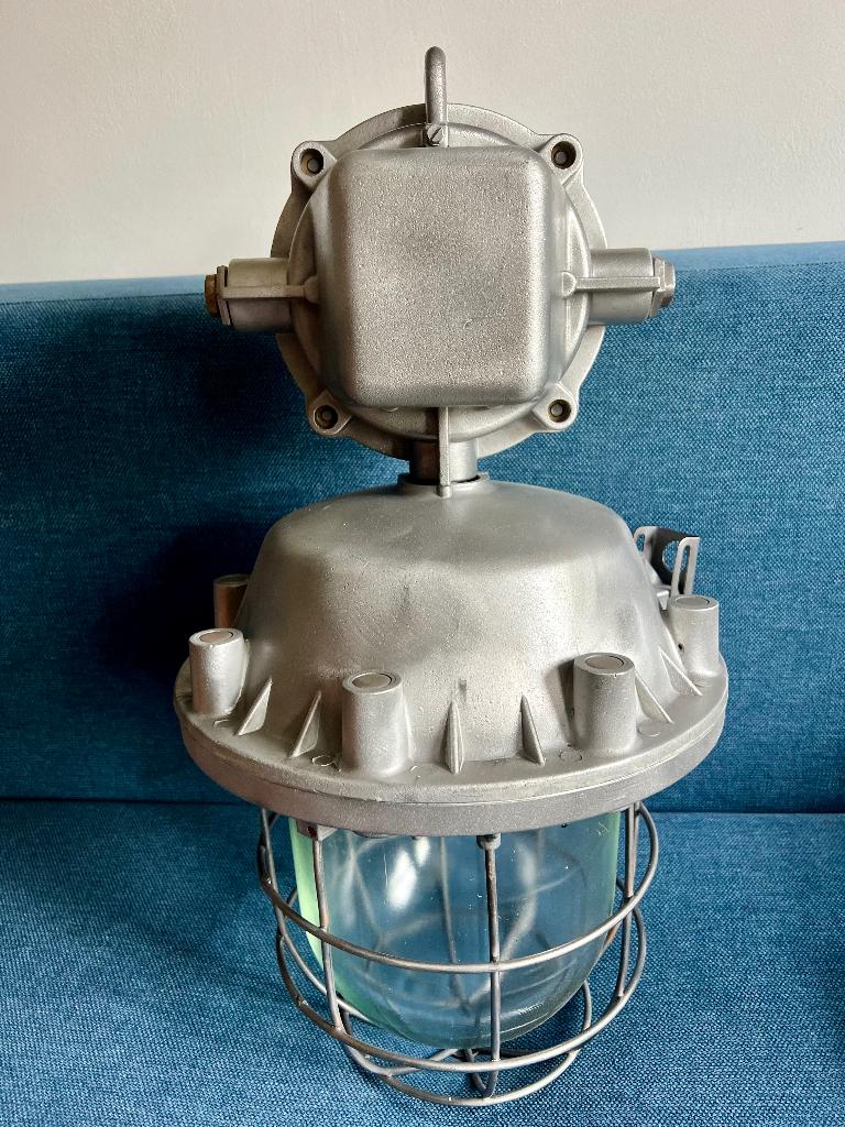 Vintage industriele Poolse hanglampen (3x), Huis en Inrichting, Ophalen, Gebruikt, Glas, Industrieel vintage hanglamp