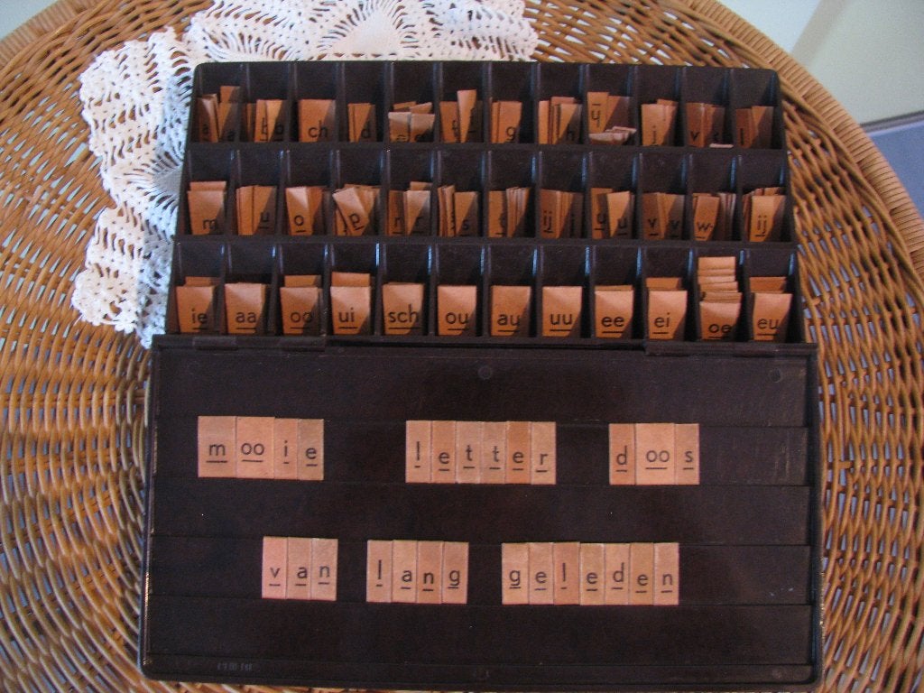 Malmberg * bakeliet * letterdoos * GOED gevuld * jaren '50 *, Ophalen of Verzenden
