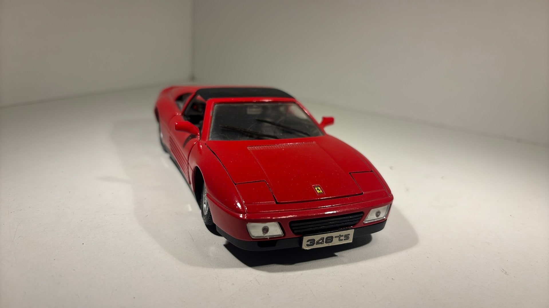 Ferrari 348 ts red maisto 1.24, Hobby en Vrije tijd, Modelauto's | 1:24, Maisto, Ophalen of Verzenden, A, A