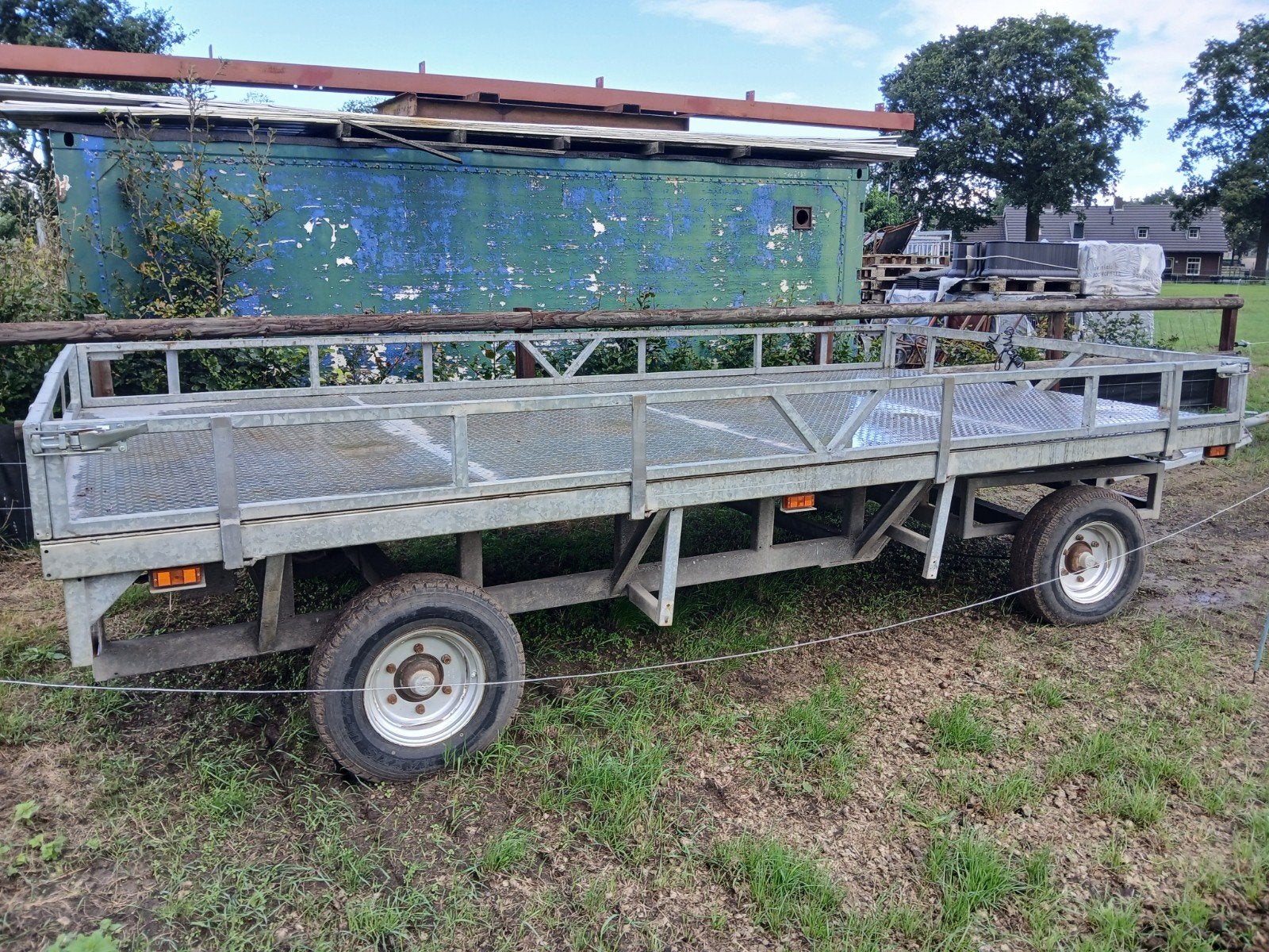 schamelwagen, schamelaanhanger merk Kroeze, Ophalen