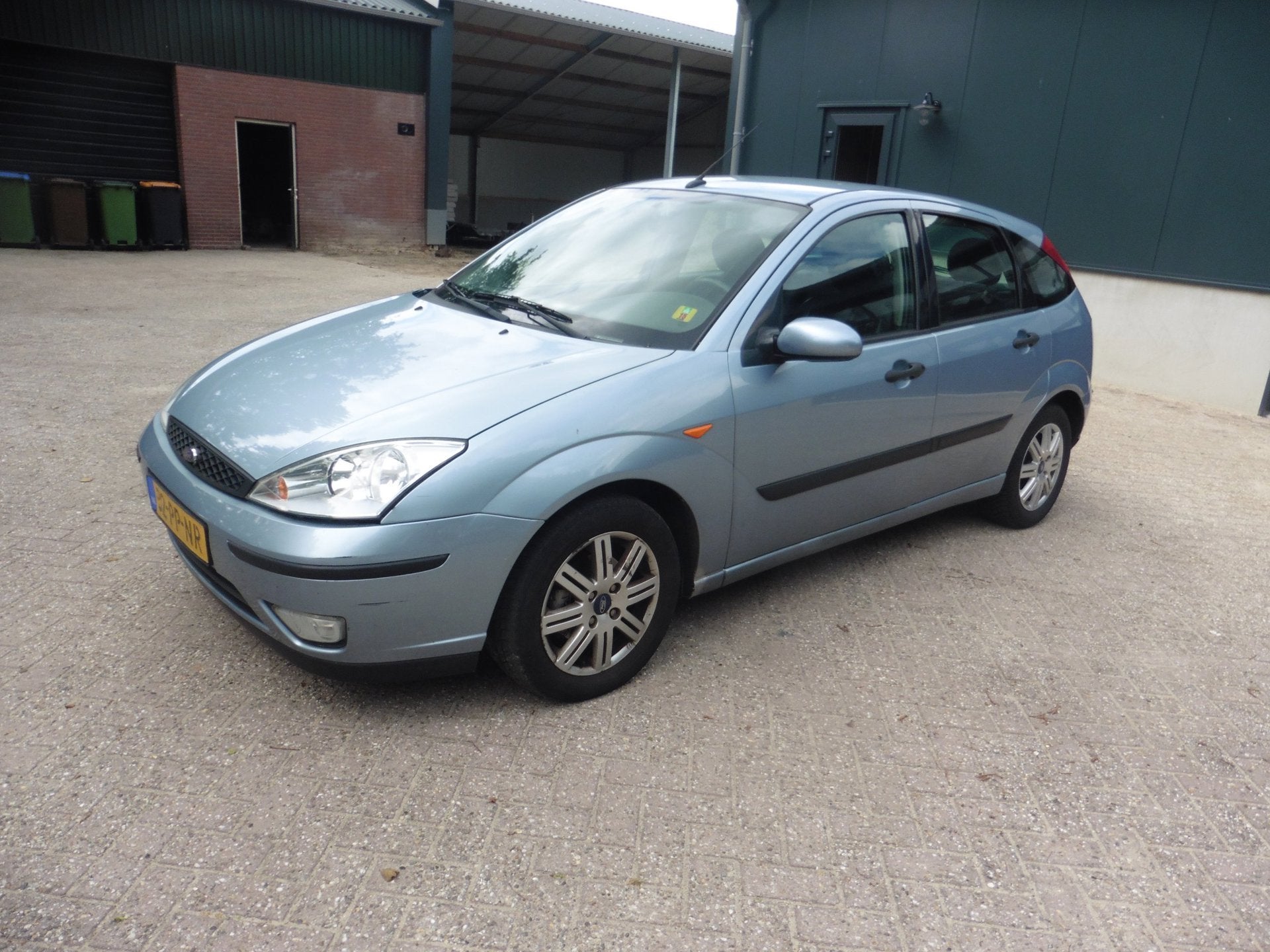 Ford Focus 1.6-16V Futura, 1596 cc, Gebruikt, Zwart, 4 cilinders