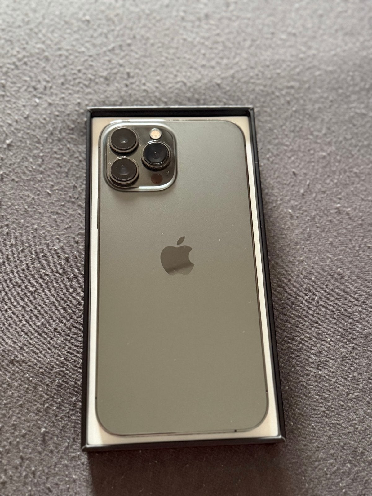 Foto 4 van iPhone 13 Pro Max 256GB Grafiet