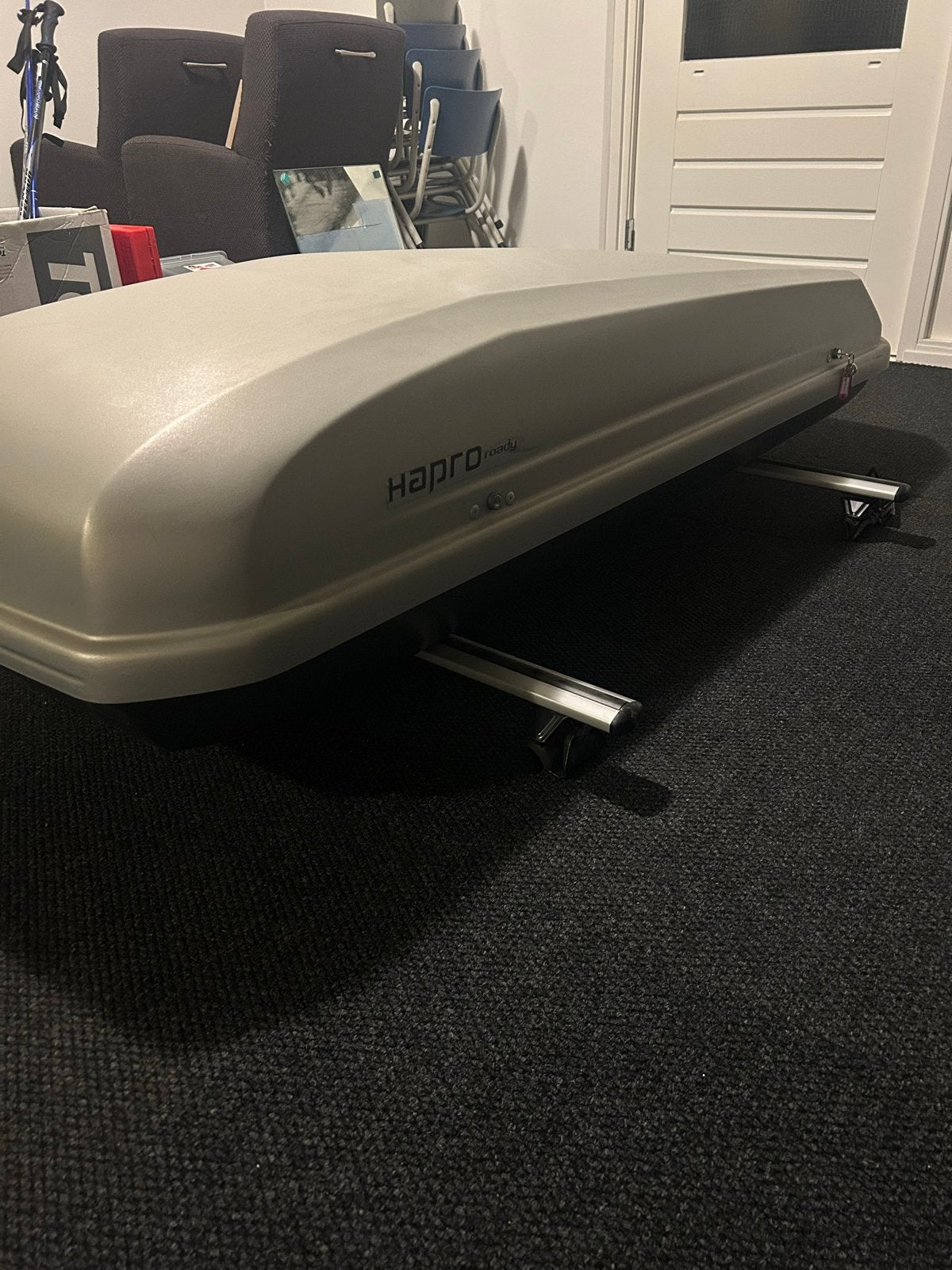 Hapro Roady Dakkoffer Grijs/Zwart 450L met Dakdragers, Auto diversen, Dakkoffers, Ophalen, Gebruikt