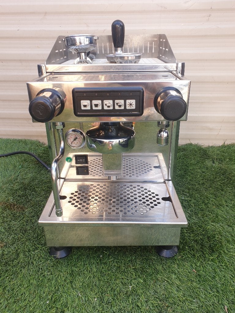 Boretti Barista, 10 kopjes of meer, Koffiemachine, Koffiebonen, Zo goed als nieuw