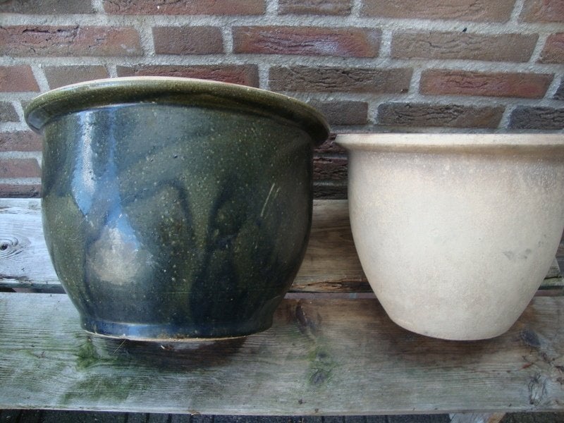 2 stenen bloempotten voor buiten, Steen, Gebruikt, Rond, Minder dan 40 cm