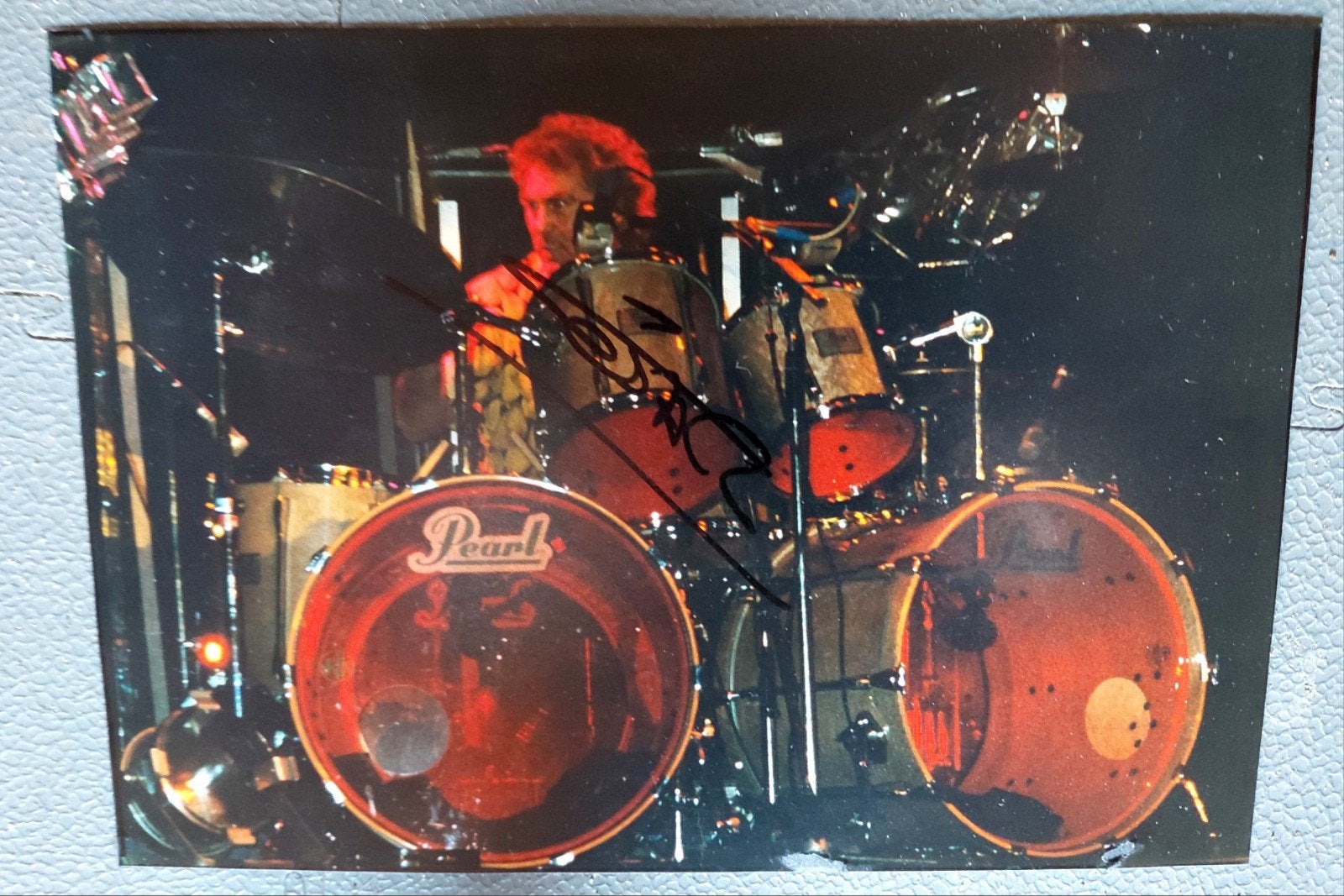 Golden earring gesigneerd., Verzamelen, Muziek, Artiesten en Beroemdheden, Ophalen of Verzenden, Nieuw, Pop, Beeldje of Miniatuur