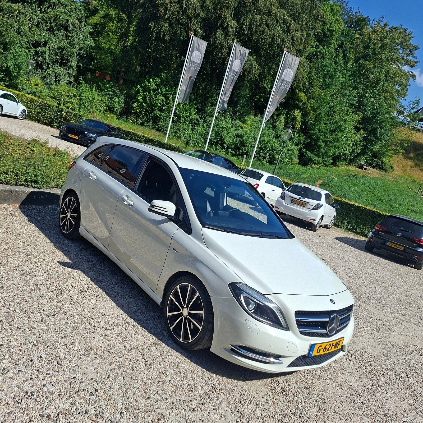 Mercedes-Benz B-Klasse 1.6 B180 5DRS Blue EFF 2012 Wit, Auto's, Mercedes-Benz, Particulier, B-Klasse, Benzine, B, MPV, Handgeschakeld