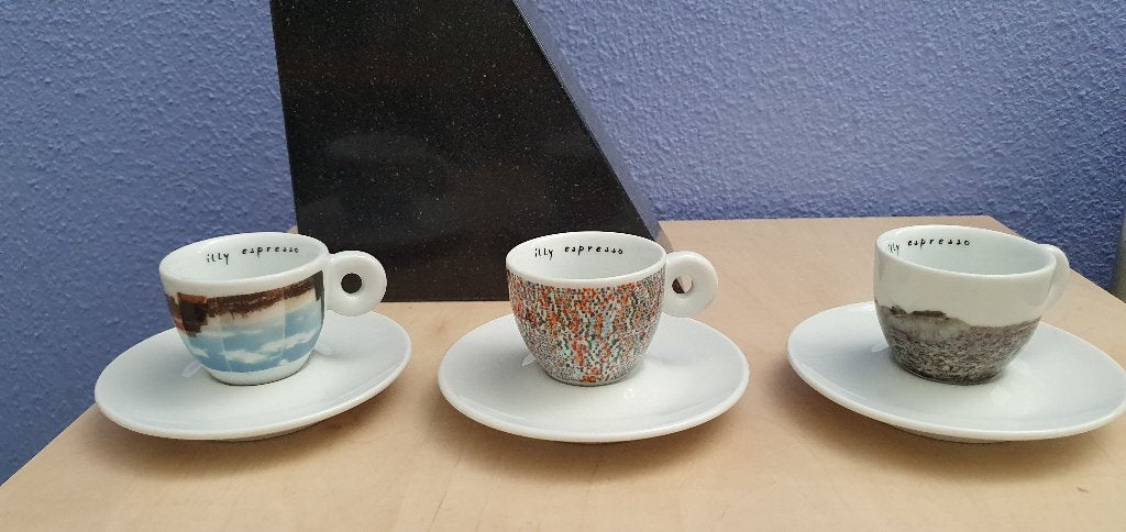 Espressokopjes Illy Art Collection 3 kopjes en schotels, Nieuw, Ophalen of Verzenden, Overige stijlen, Illy